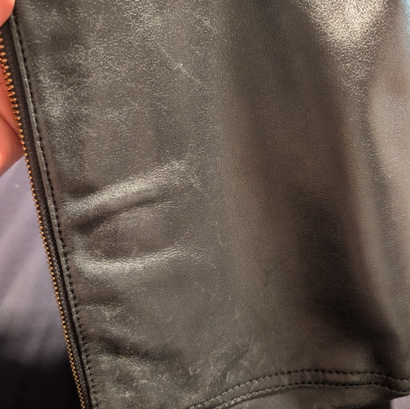 Lo & Sons Pearl Black Crossbody Bag - Picture 16 of 16